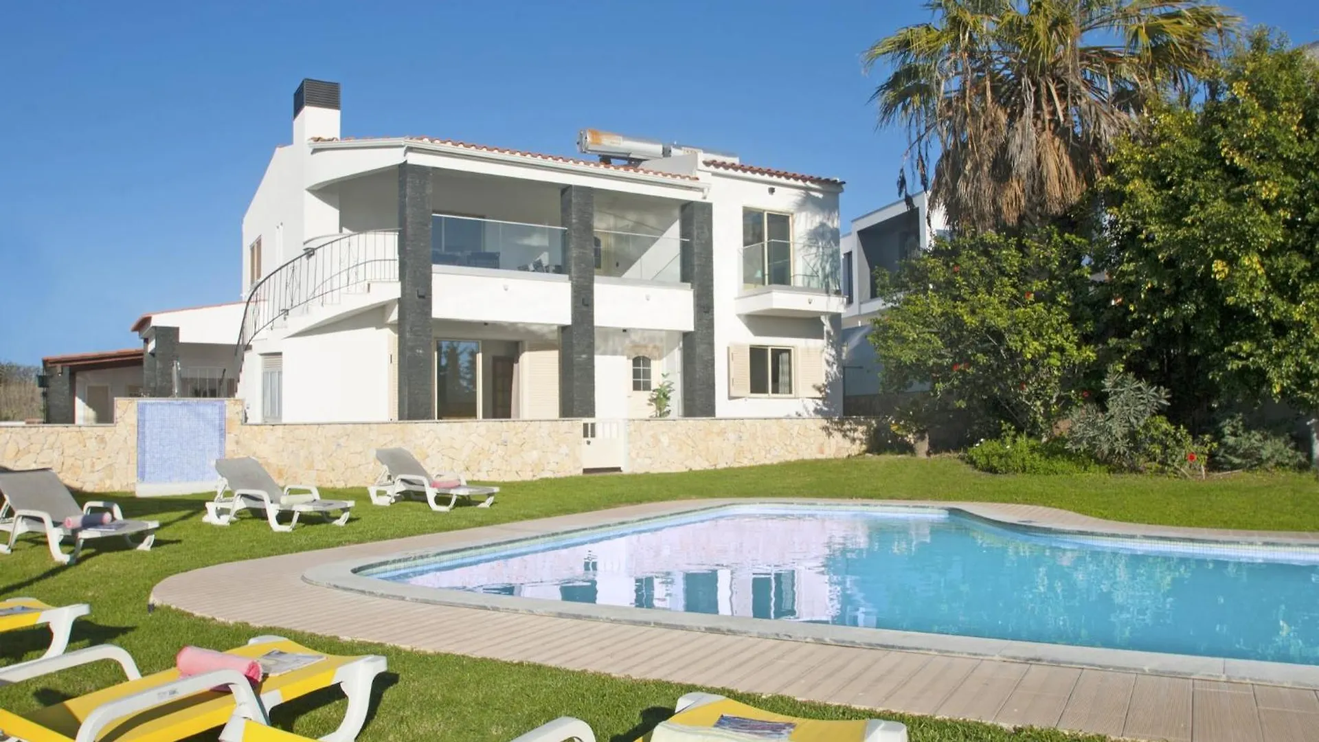 Villa With Heatable Pool Albufeira