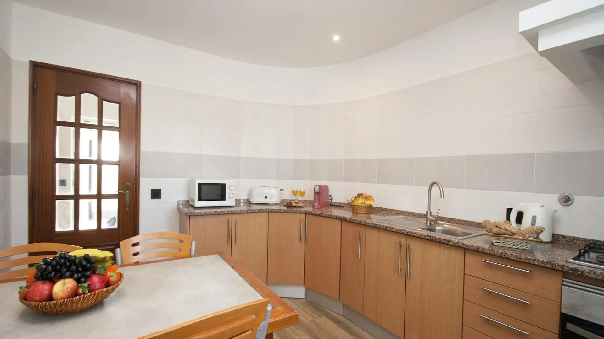 Villa With Heatable Pool Albufeira