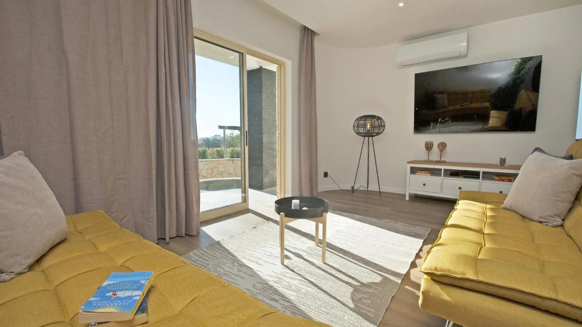 Villa With Heatable Pool Albufeira