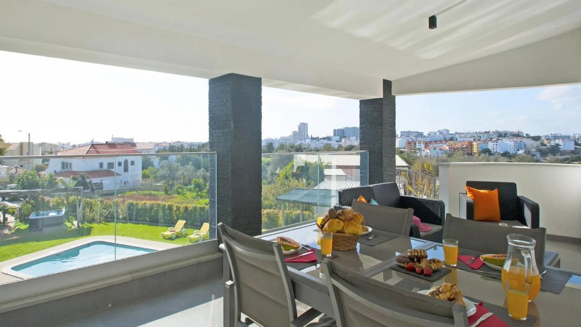Villa With Heatable Pool Albufeira